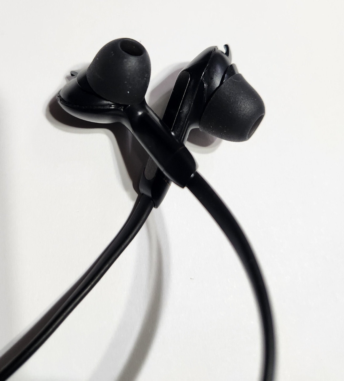 Titanium Black Jabra Elite 65e Wireless In-Ear Headphones -Works but NO EARWINGS