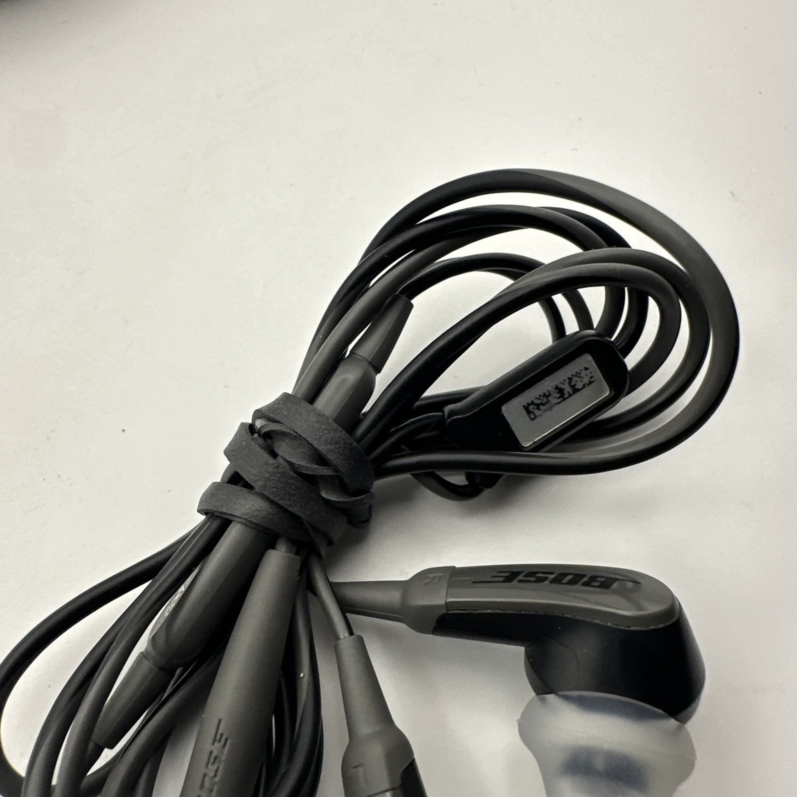 Bose SoundSport 3.5mm Wired Earbuds (In-ear) Sport Headphones – Charcoal