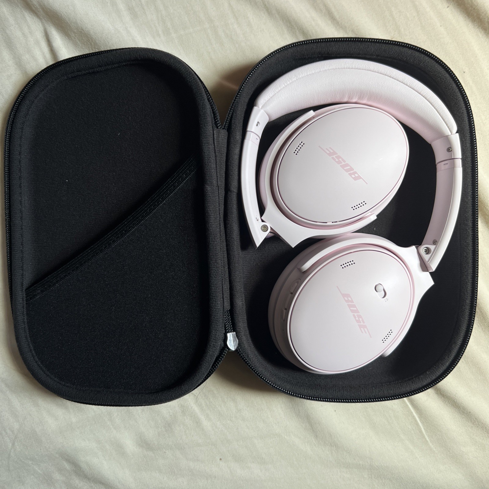 Bose QuietComfort Wireless Headphones 5V Petal Pink WW Excellent Condition