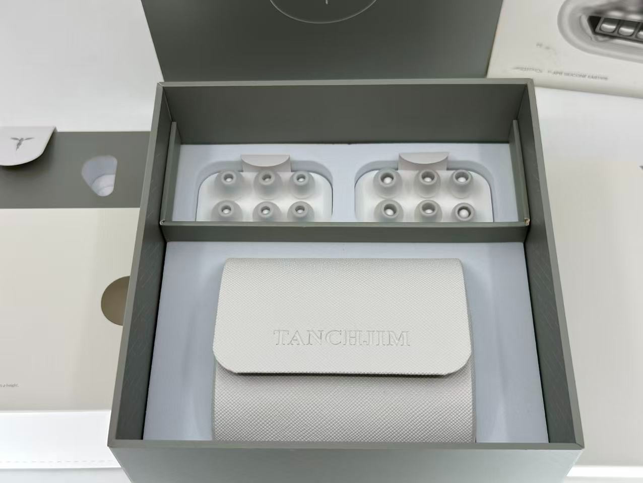 TANCHJIM Kara Flagship 1 DD + 4 BA in-Ear Monitors
