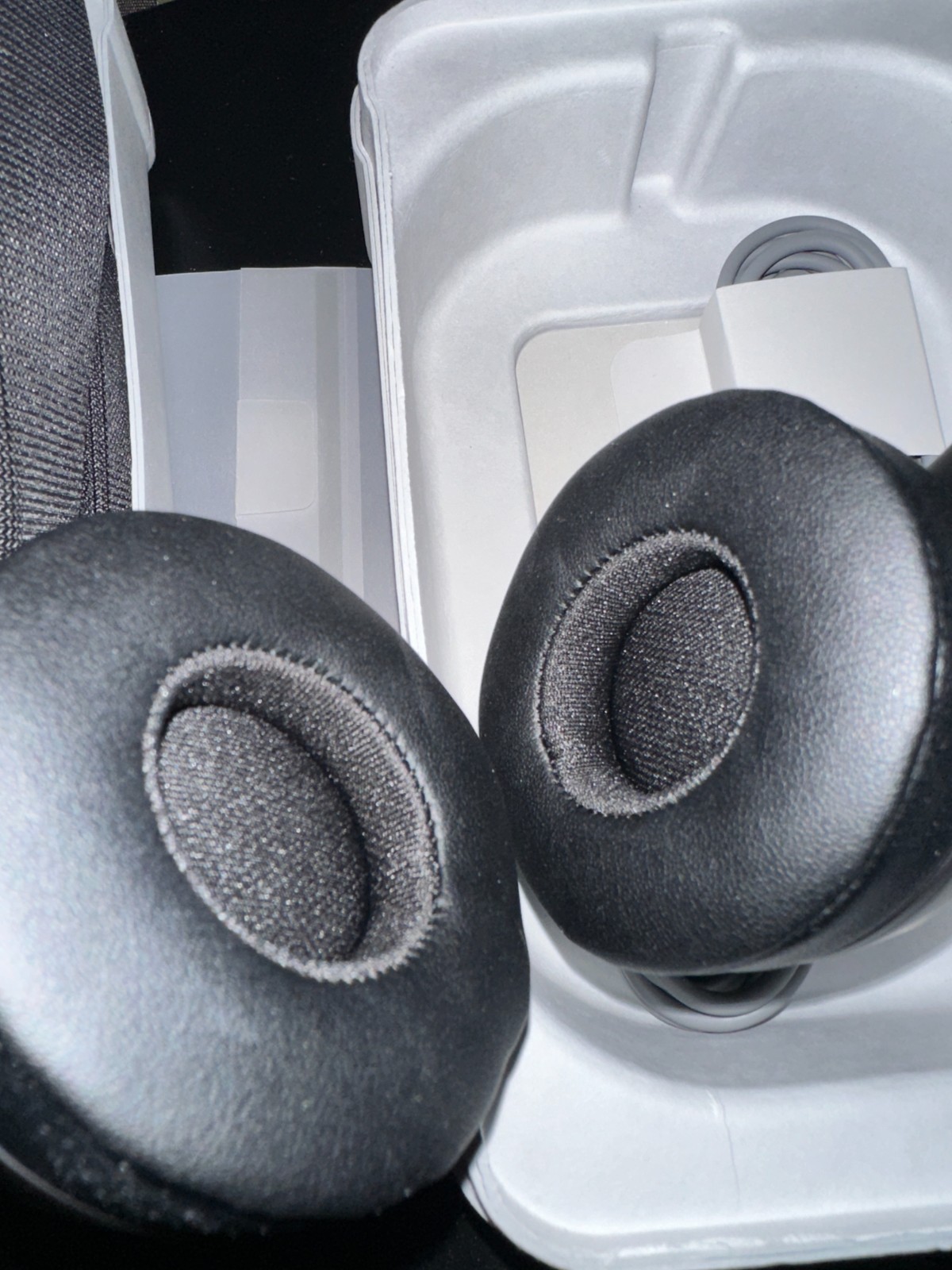Beats – Solo 4 Wireless On-Ear Headphones – Matte Black