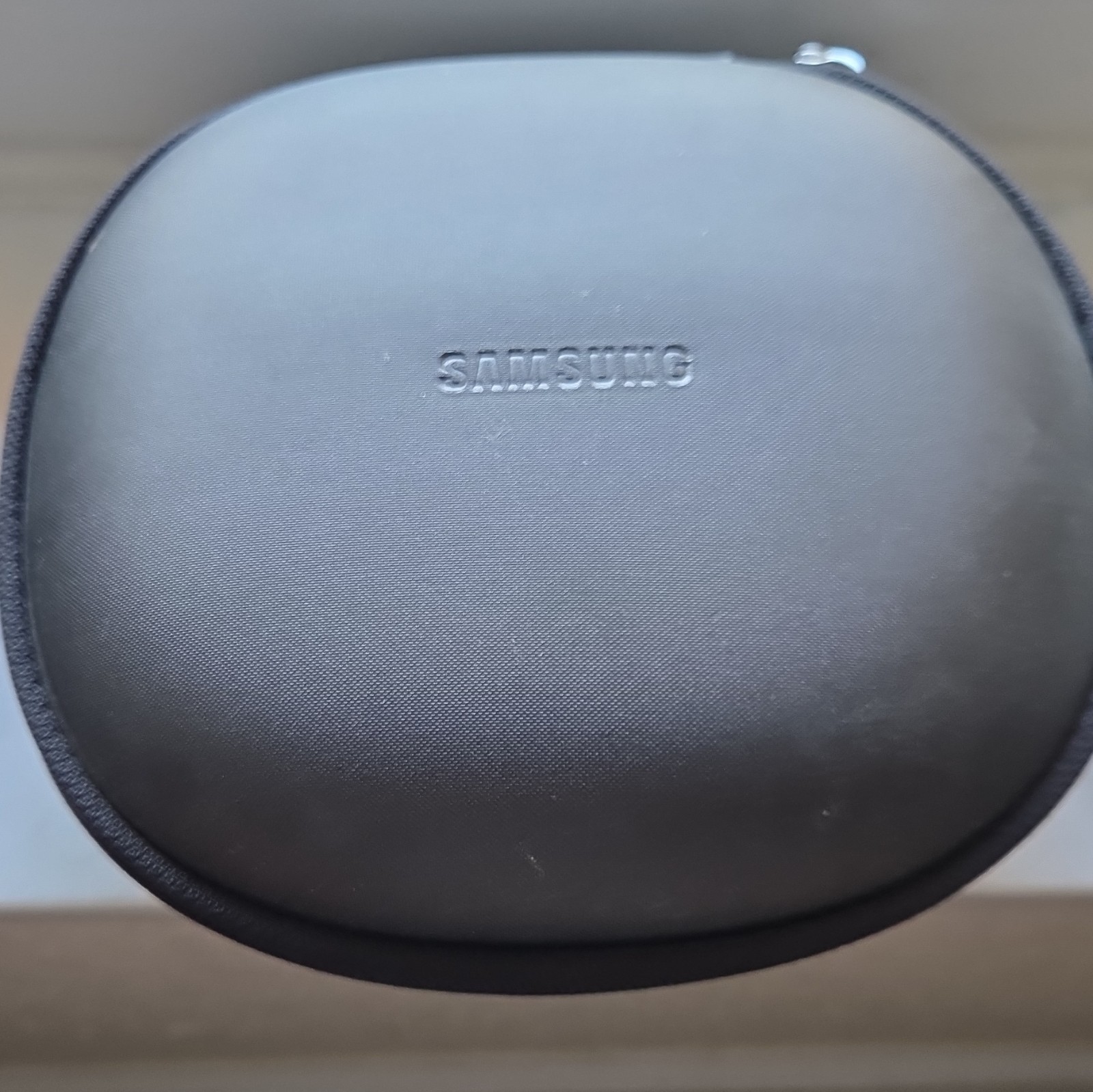Samsung Level On EO-OG900 Headband Headphones Black 3.5mm Jack w/ Carrying Case