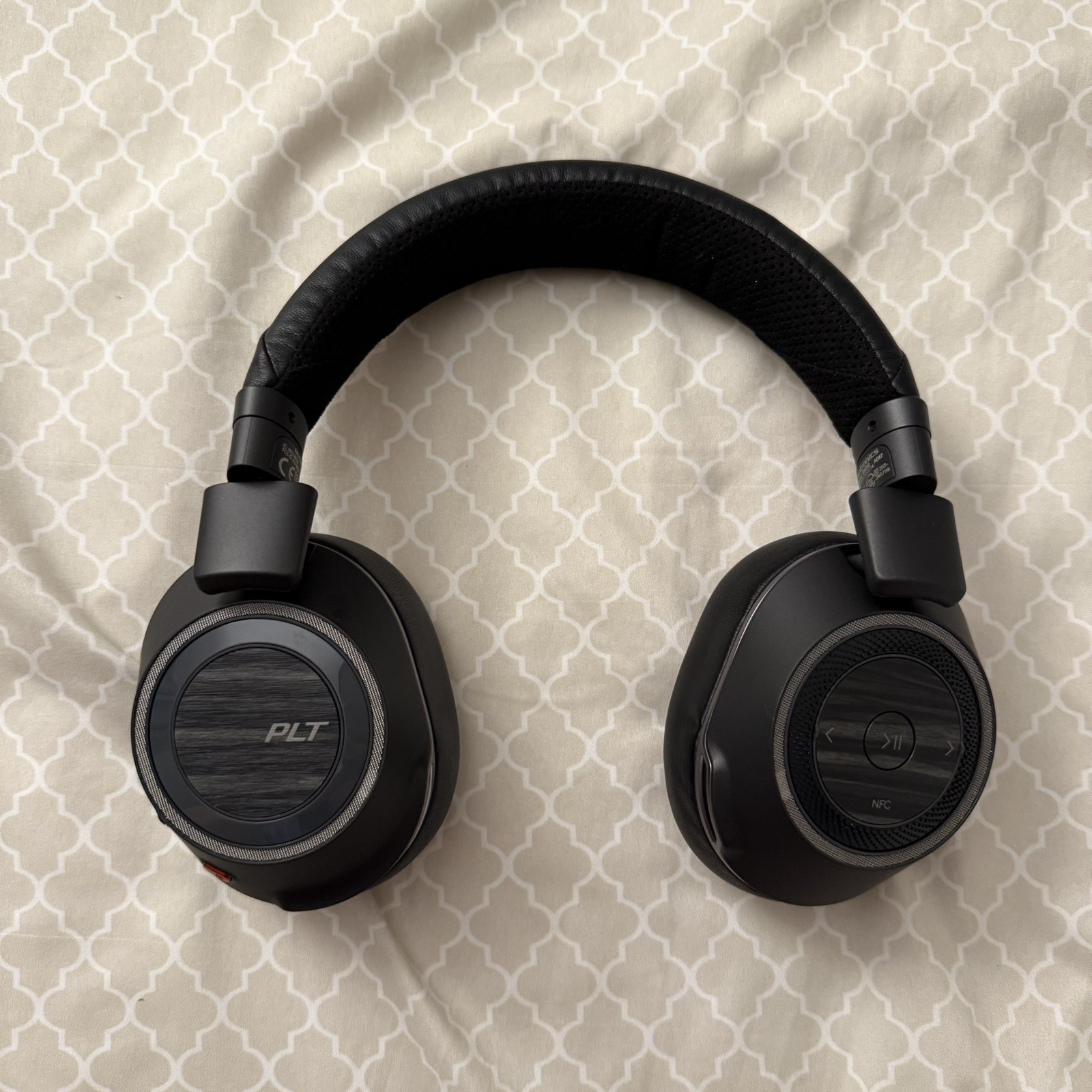 Plantronics B8200 ABG7 Bluetooth NFC Wireless Headband Headphones Black