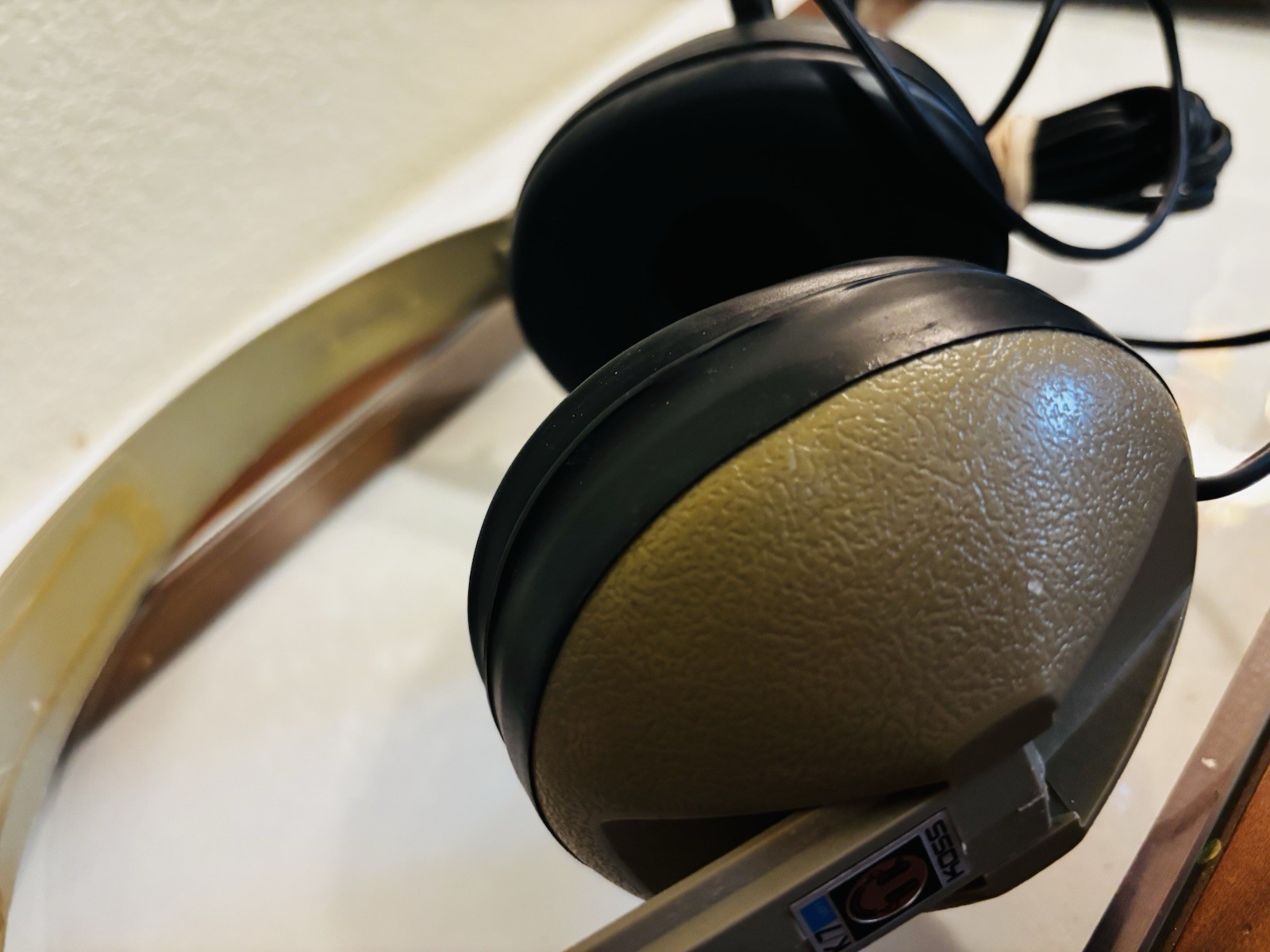 Retro Audio Koss K/7 Rhythm Beige 70’s Stereo phone Headphones Audio Equipment