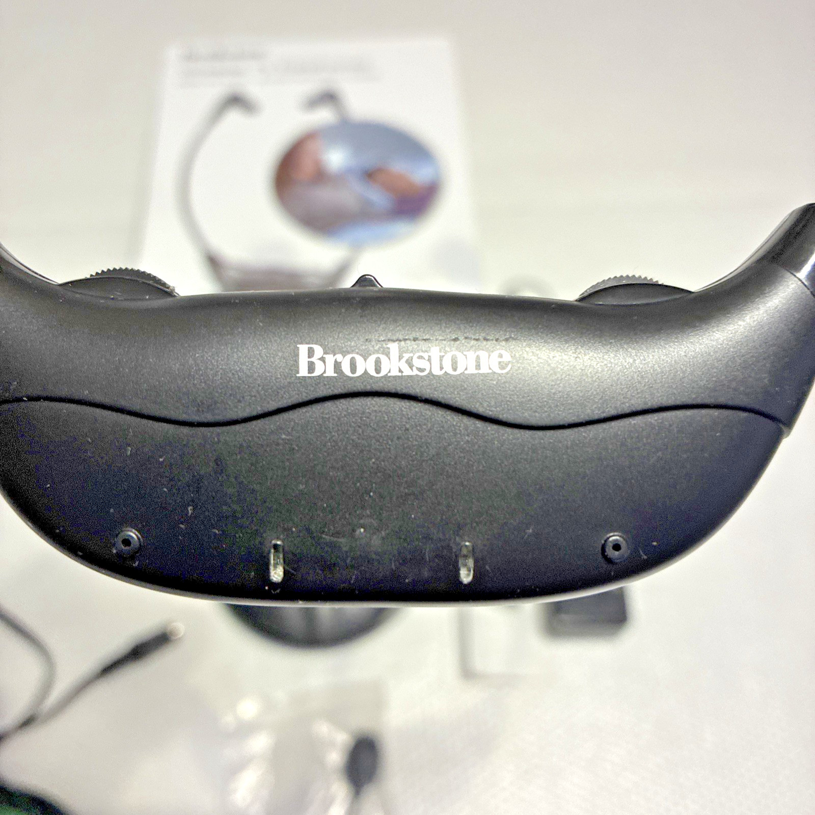 Brookstone Wireless Tv Earphones 2.4Gz Digital UHF Technology. Detachable Mic