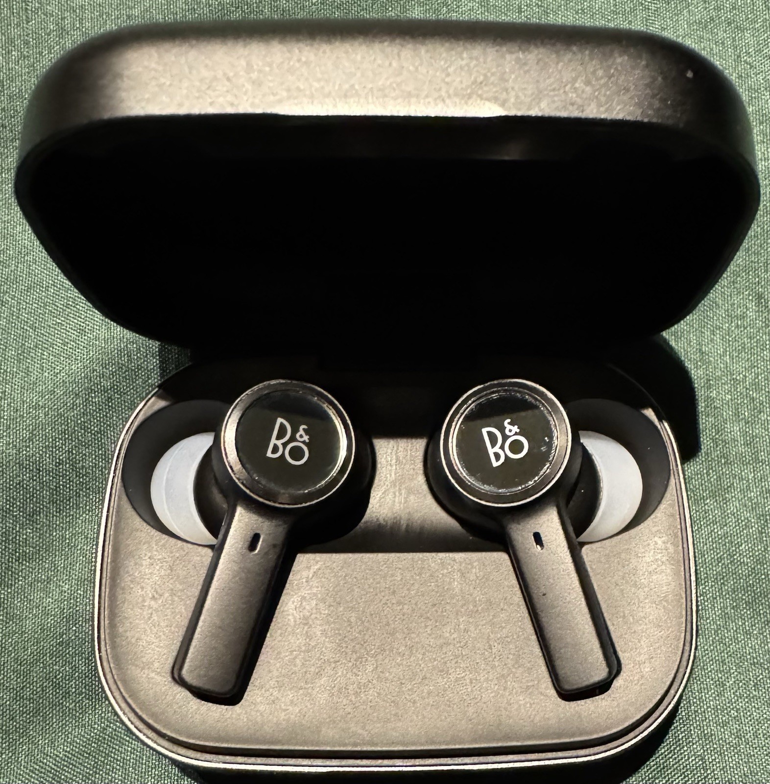 Bang & Olufsen Beoplay EX Wireless ANC Earbuds Black Tested