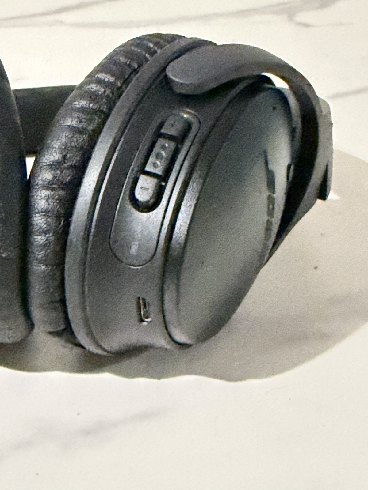 Bose QuietComfort 35 Over the Ear Wireless Headphones – Black