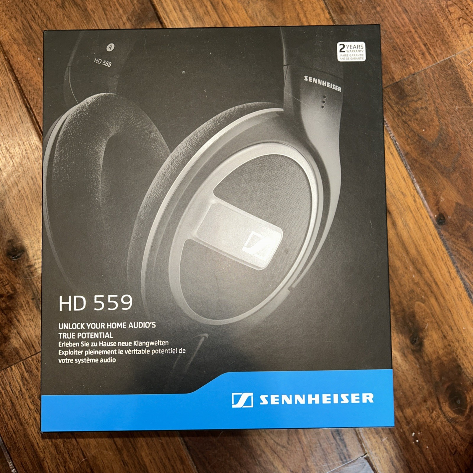 Sennheiser HD 559 headphones