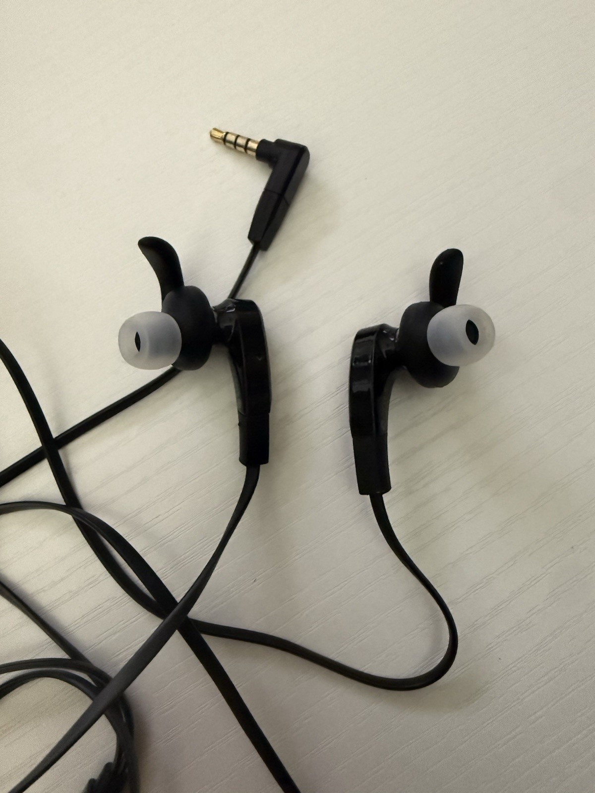 Audio-Technica CKX9iS Sonic Fuel Ear-Hook In-Ear 3.5mm w/ Mic, In-Line Control