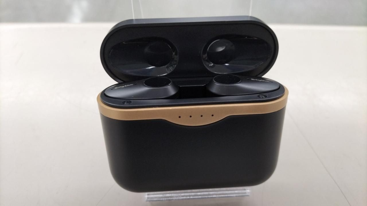 SRHYTHM BLUETOOTH Earbuds S5 Used