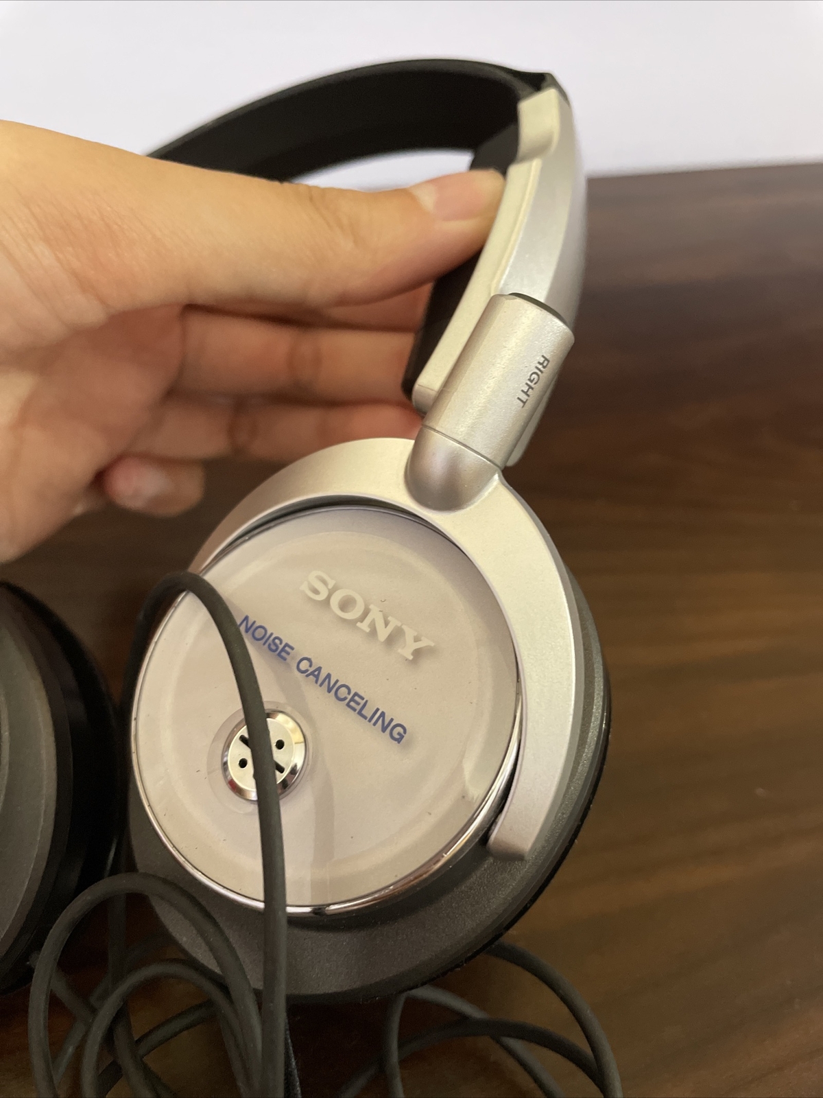 Sony Noise Cancelling Headphones MDR-NC6