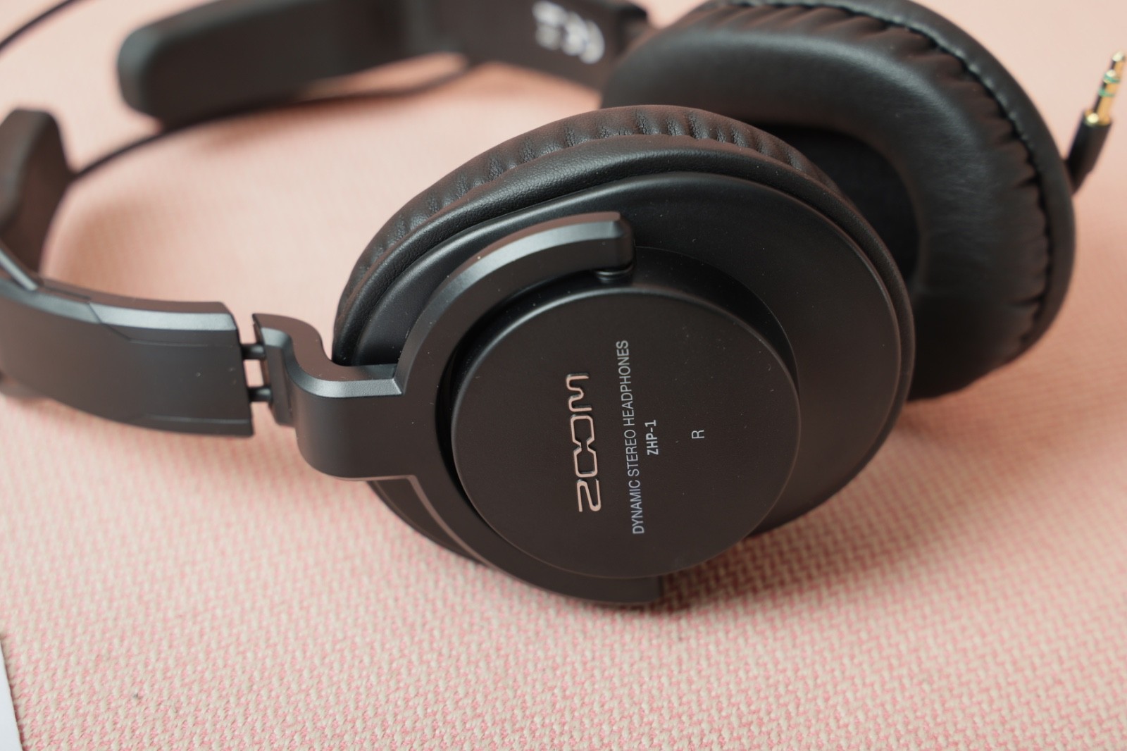 Zoom Zhp-1 Studio Monitor Headphones