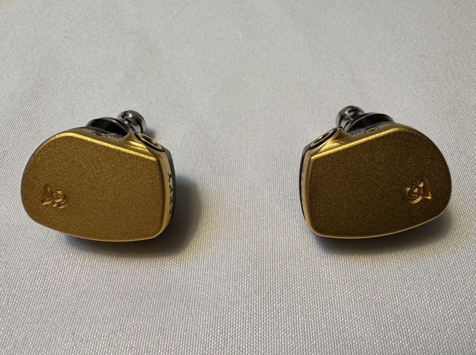 Campfire Audio Solaris Matt Gold Wired Ear Headphones Pre-owned (Mint)