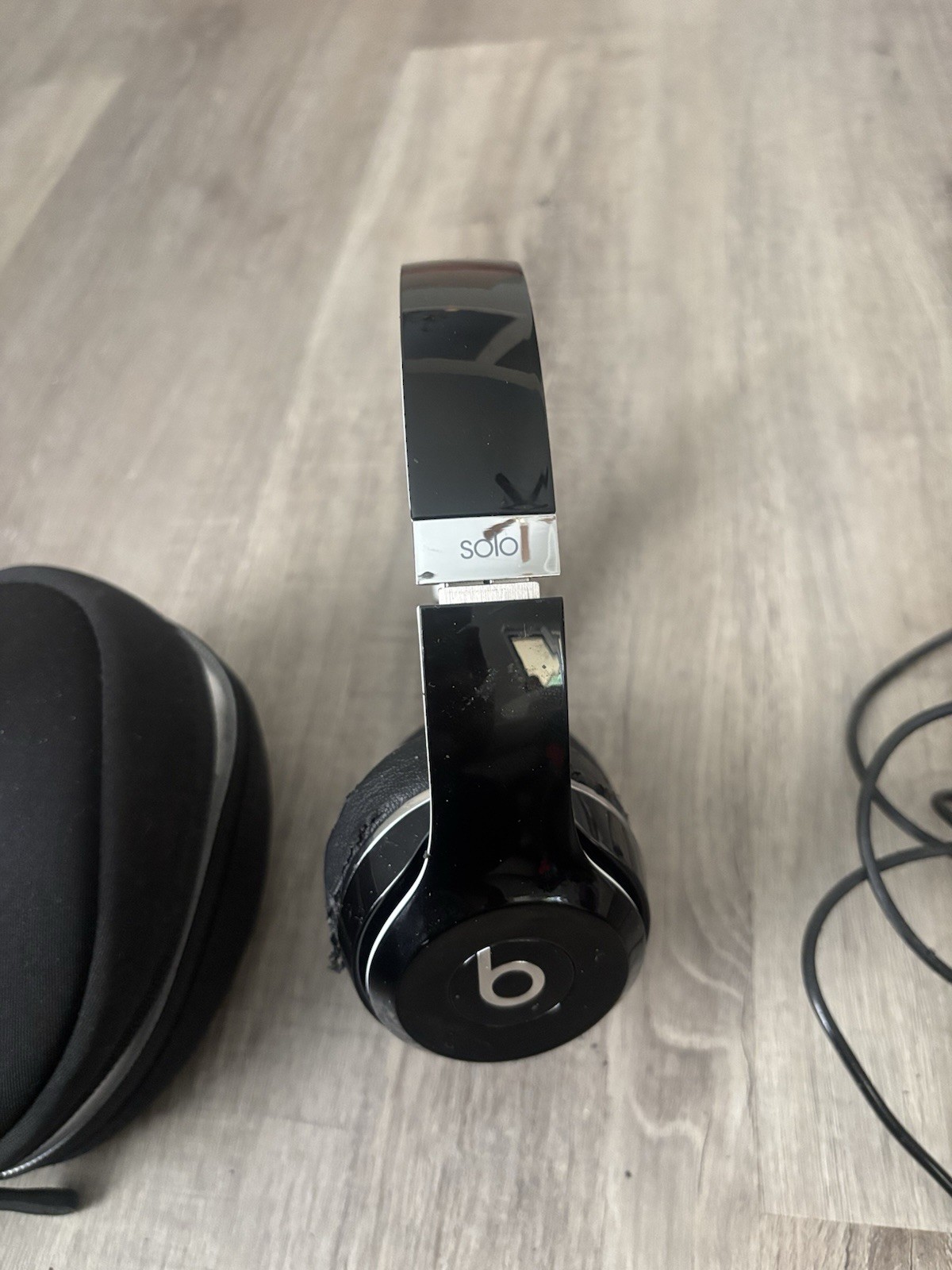 Beats by Dr. Dre Studio2 Wireless Headphones (Gloss Black)