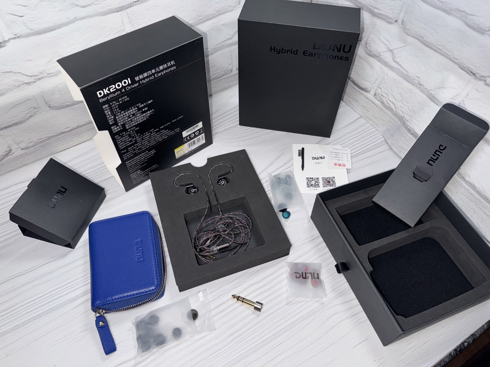 Dunu DK-2001 Obsidian headphones earplugs headphones