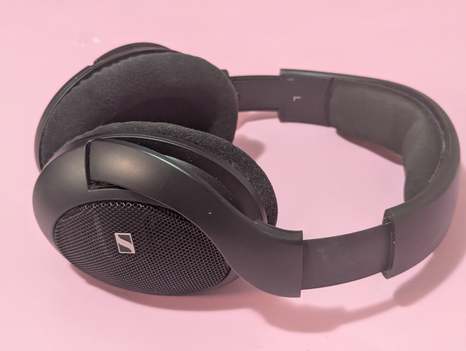 Sennheiser HD 560 S Over-The-Ear Wired Audiophile Headphones Excellent Condition