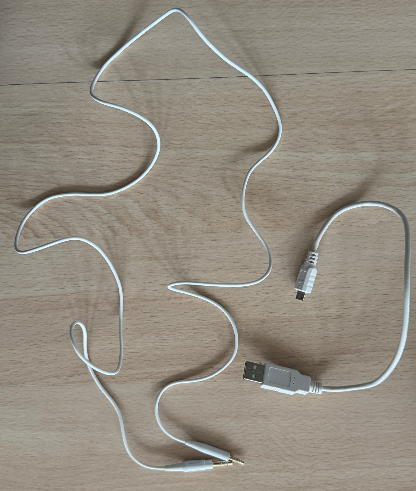 Bose SoundLink Around Ear II Wireless Headphones White in Case (Used & Working)
