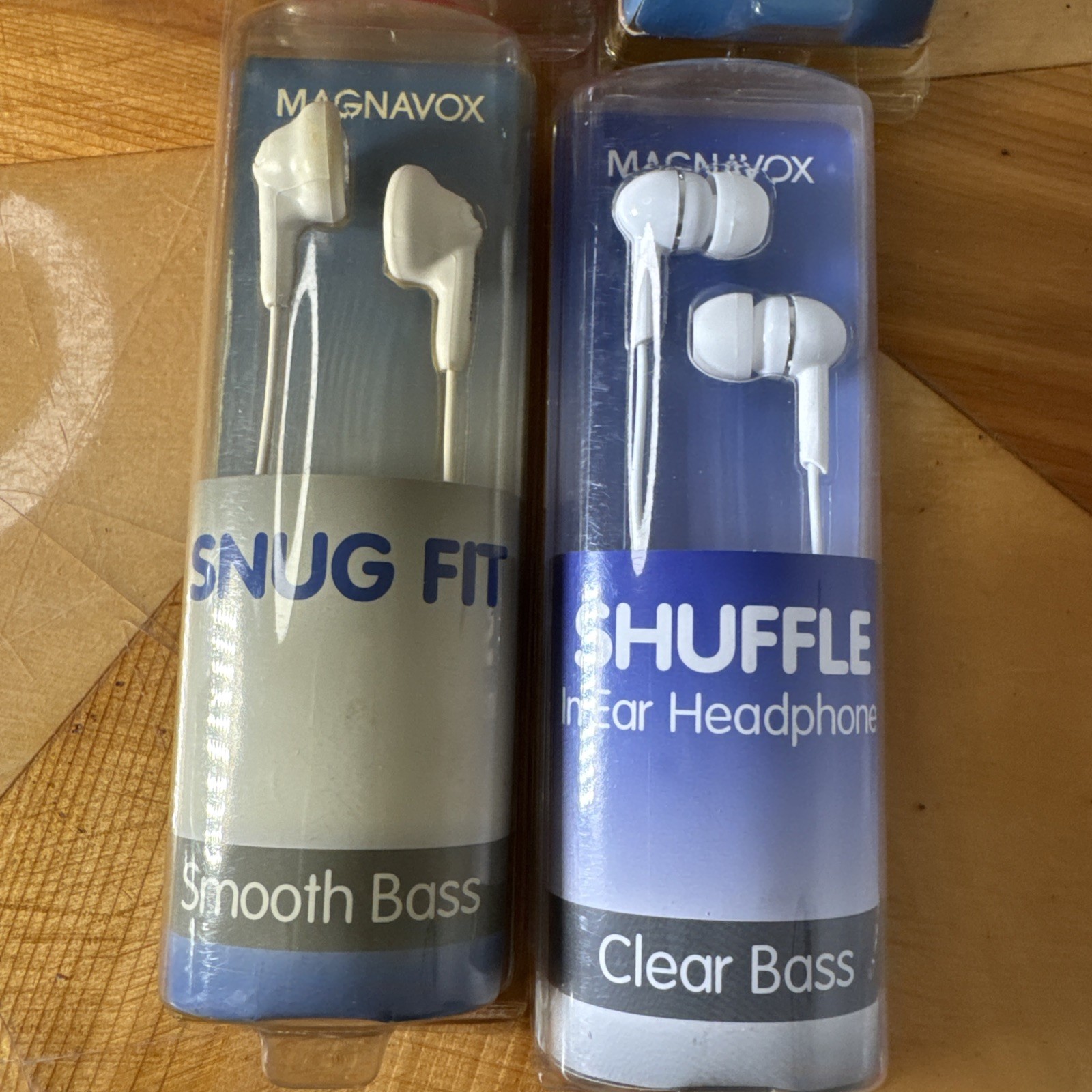 Lot 4 Magnavox Shuffle In Ear & snug fit Headphone Clear Bass Pink & White Bnk2