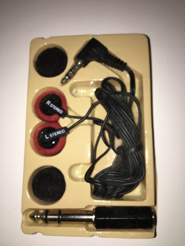 2 Sets MINI EAR BUD STEREO HEADPHONES W HOME STEREO ADAPTER PLUG LABTEC SP-5