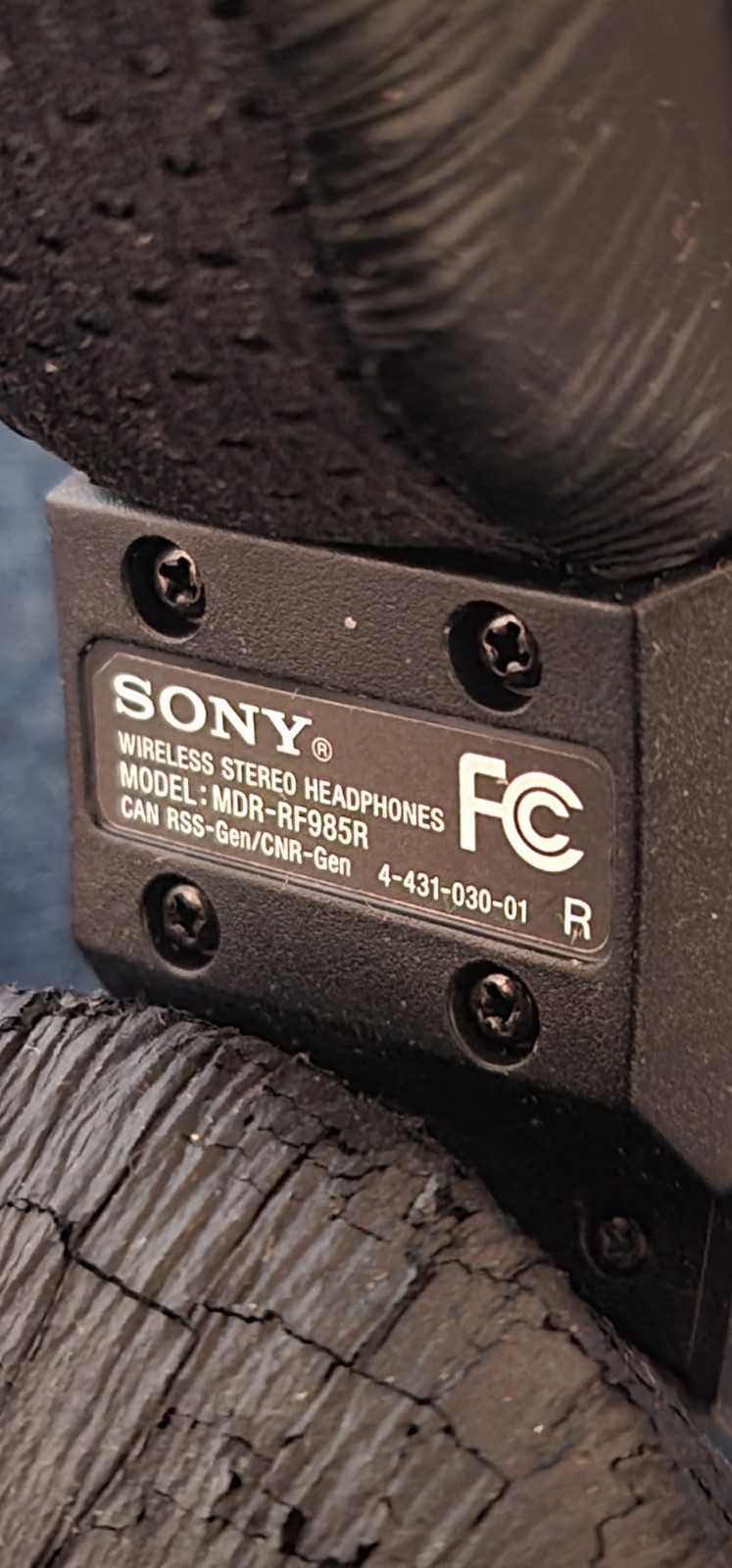Sony MDR-RF985RK Over Ear Headphones – Black