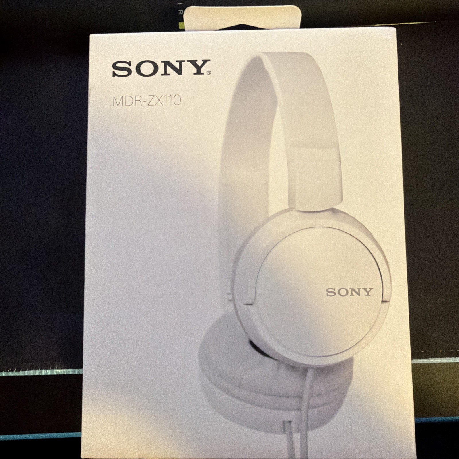 Sony MDR-ZX110 Ear-Pad (On the Ear) Headband Headphones – White