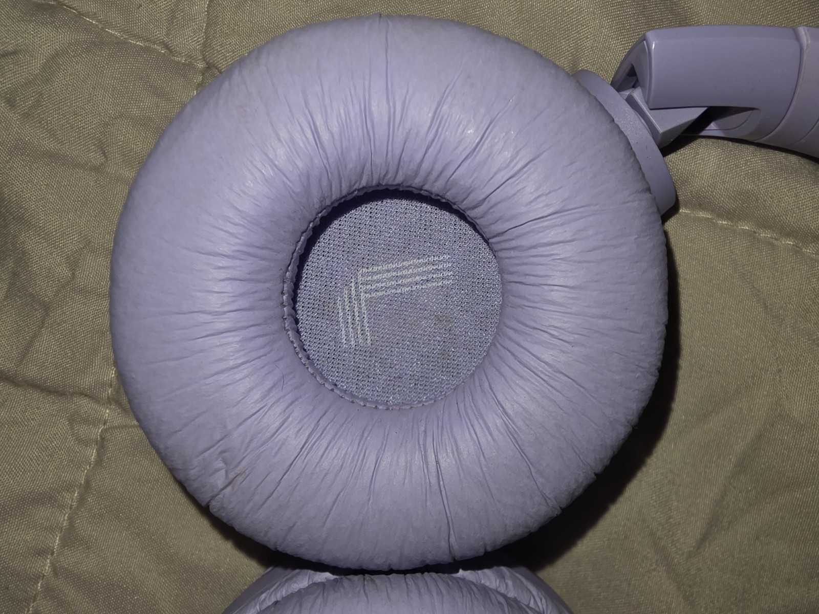 JBL Tune 520BT Wireless Bluetooth Headphones | Purple