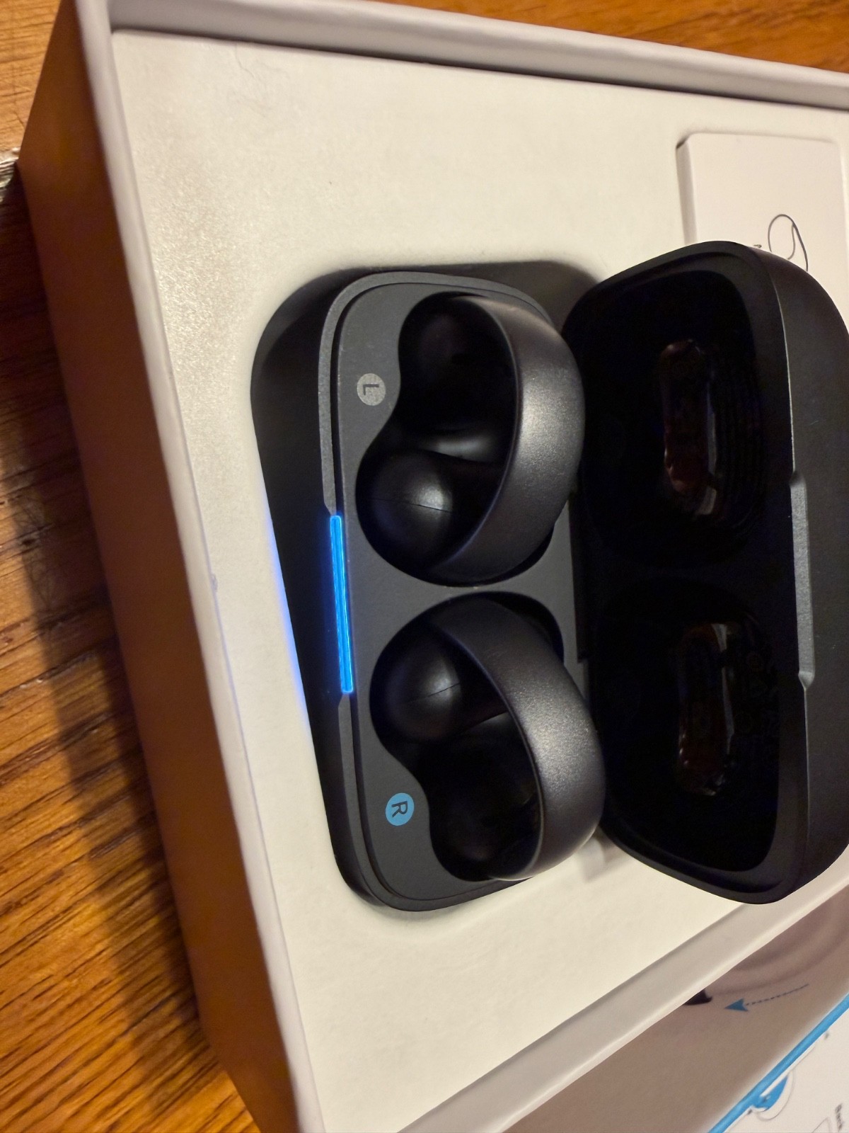 soundcore aeroclip earbud lpx4 by anker