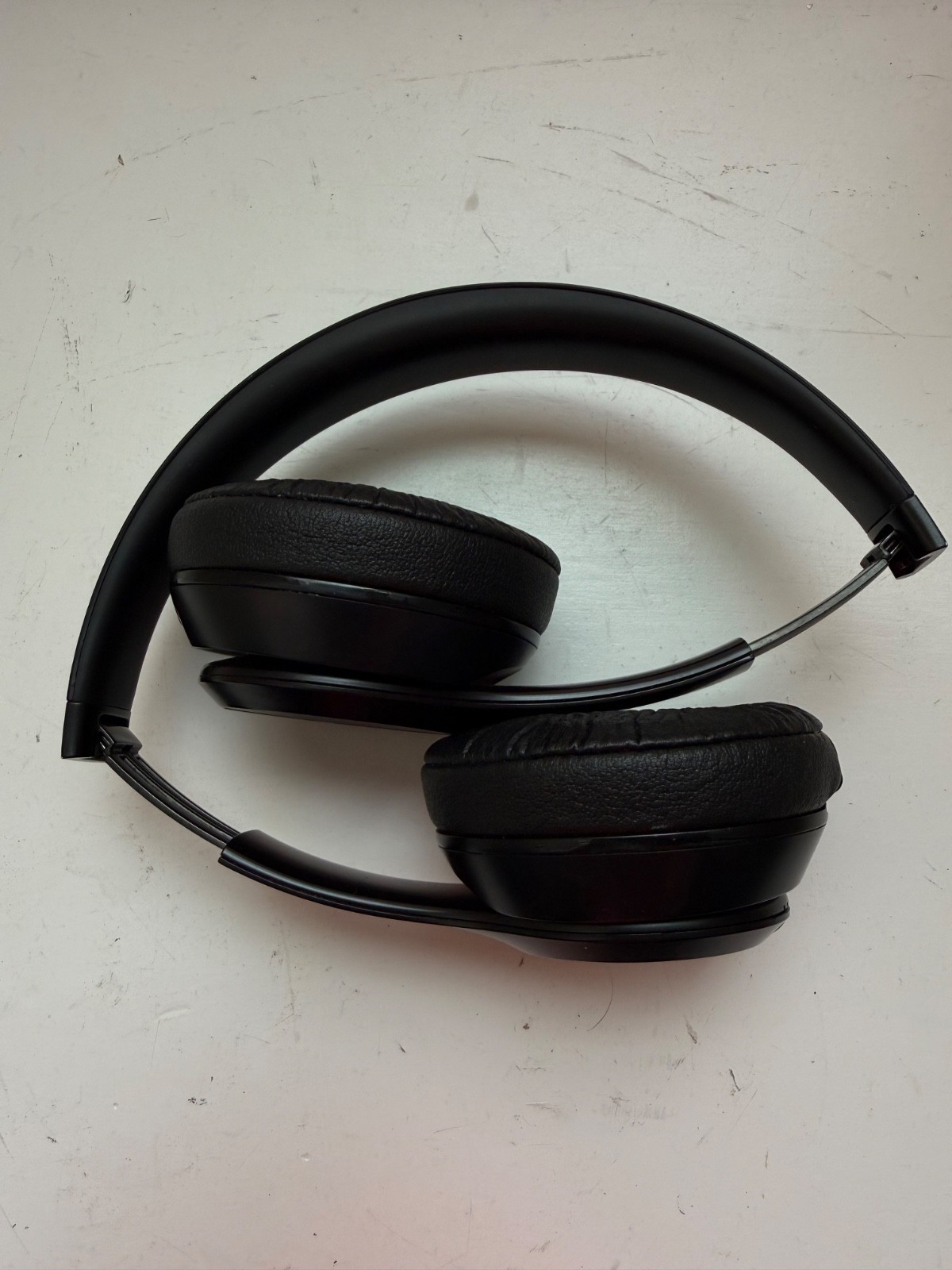Beats by Dr. Dre Solo 3 Wireless On-Ear Bluetooth Headphones, Black READ!
