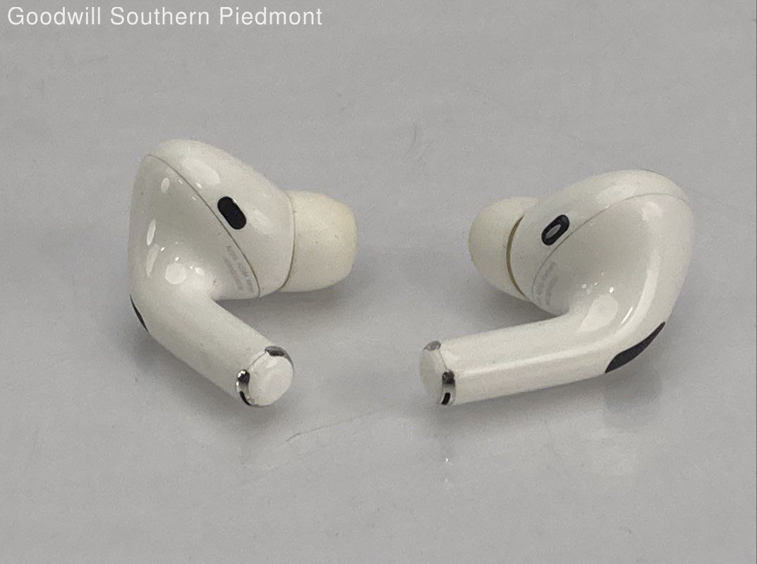 Apple AirPods Pro 1 Wireless Earbuds – Tested