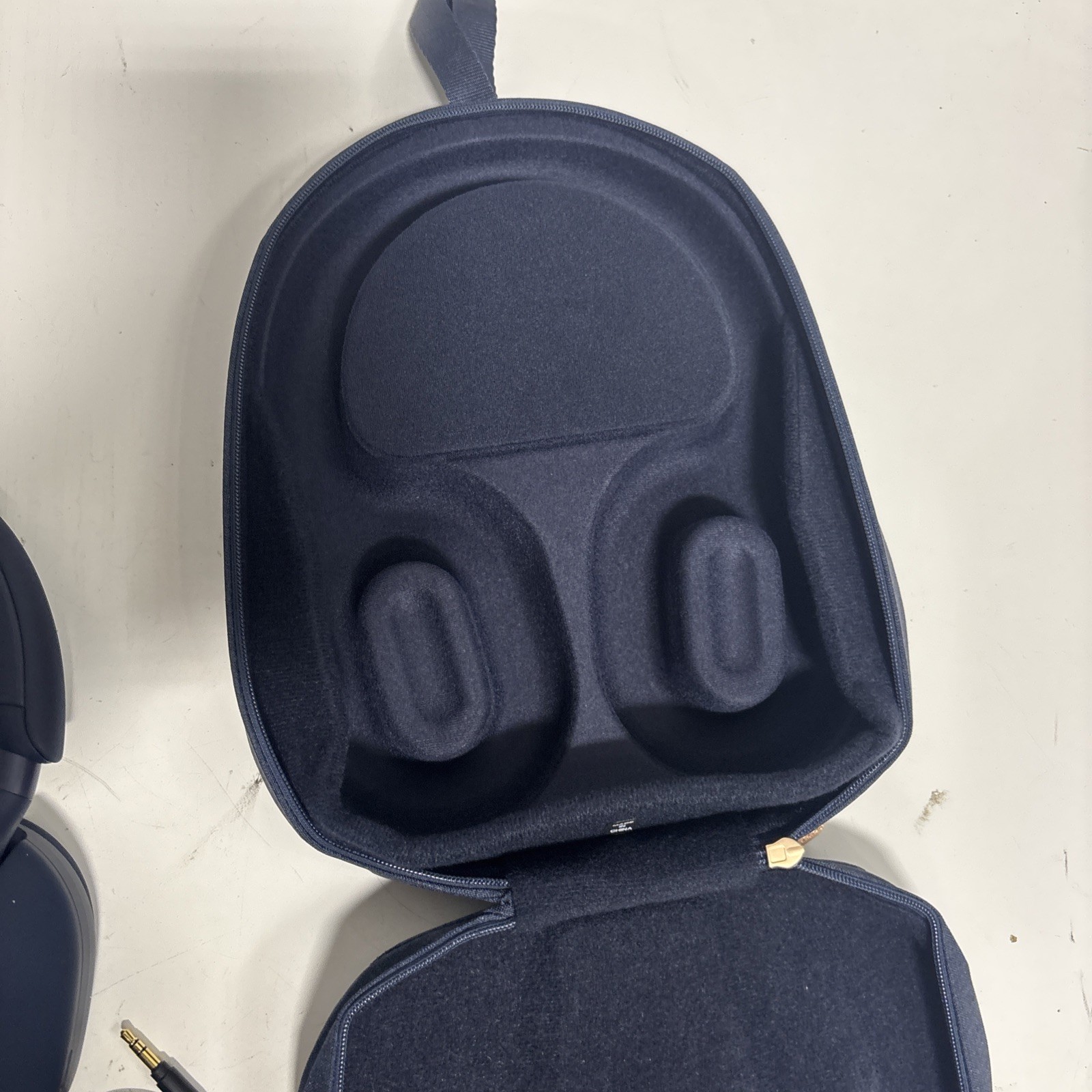 Sony WH-1000XM5 Wireless Noise Cancelling Headphones Midnight Blue