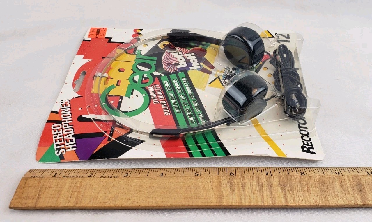 Vintage NOS 1990’s Recoton Walkman Stereo Headphones Hot Ear Gear EG12 90’s Y2k