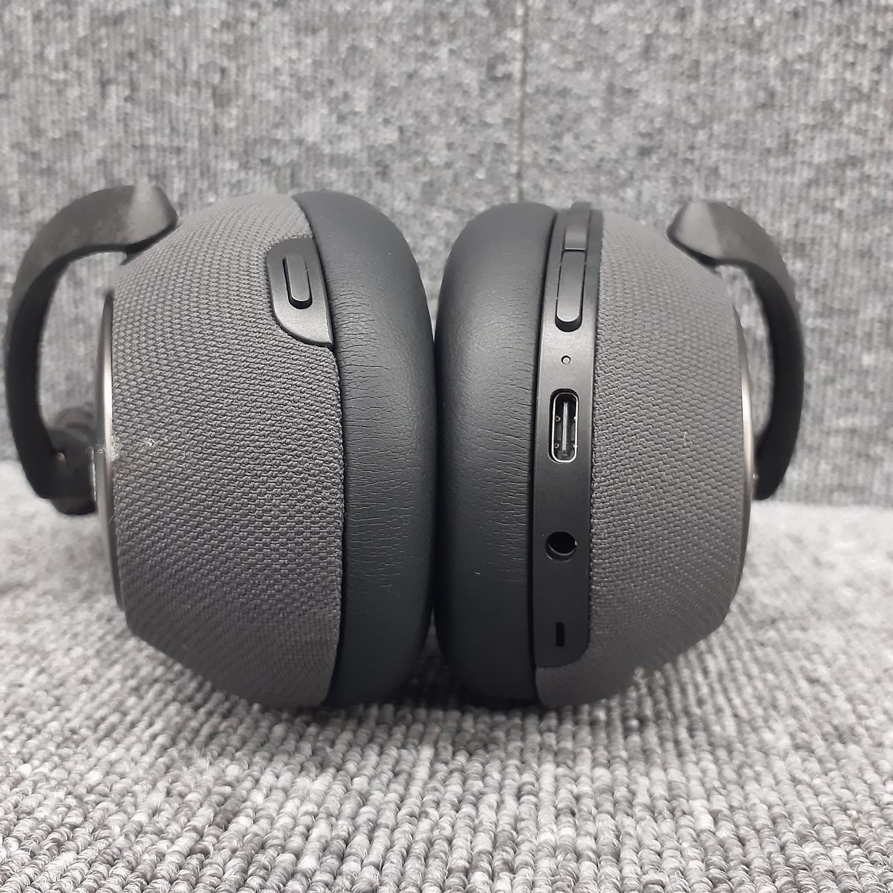 B&W PX7 Wireless ANC Over-Ear Headphones – Premium Sound pre-owned