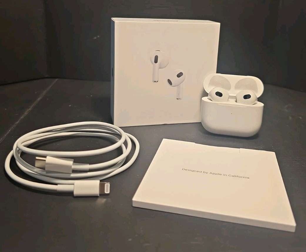 Apple AirPods 3rd Generation MPNY3AM/A True Wireless Earbuds White-USED