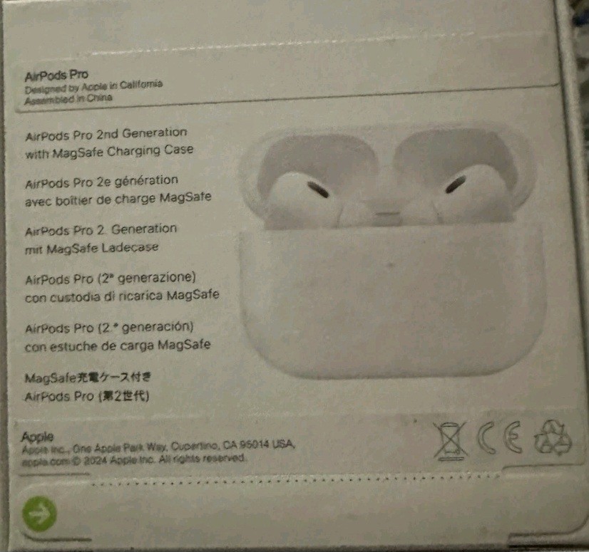 Apple AirPods Pro 2nd Gen with MagSafe Charging Case, White In-Ear Bluetooth