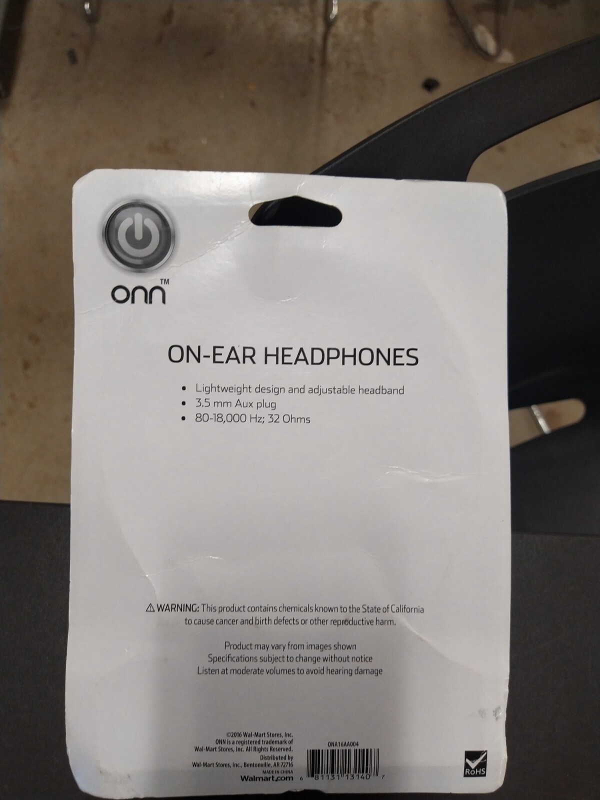 On Ear Headphones wired– 80- 18,000 Hz, 32 Ohms.– 3.5mm aux plug