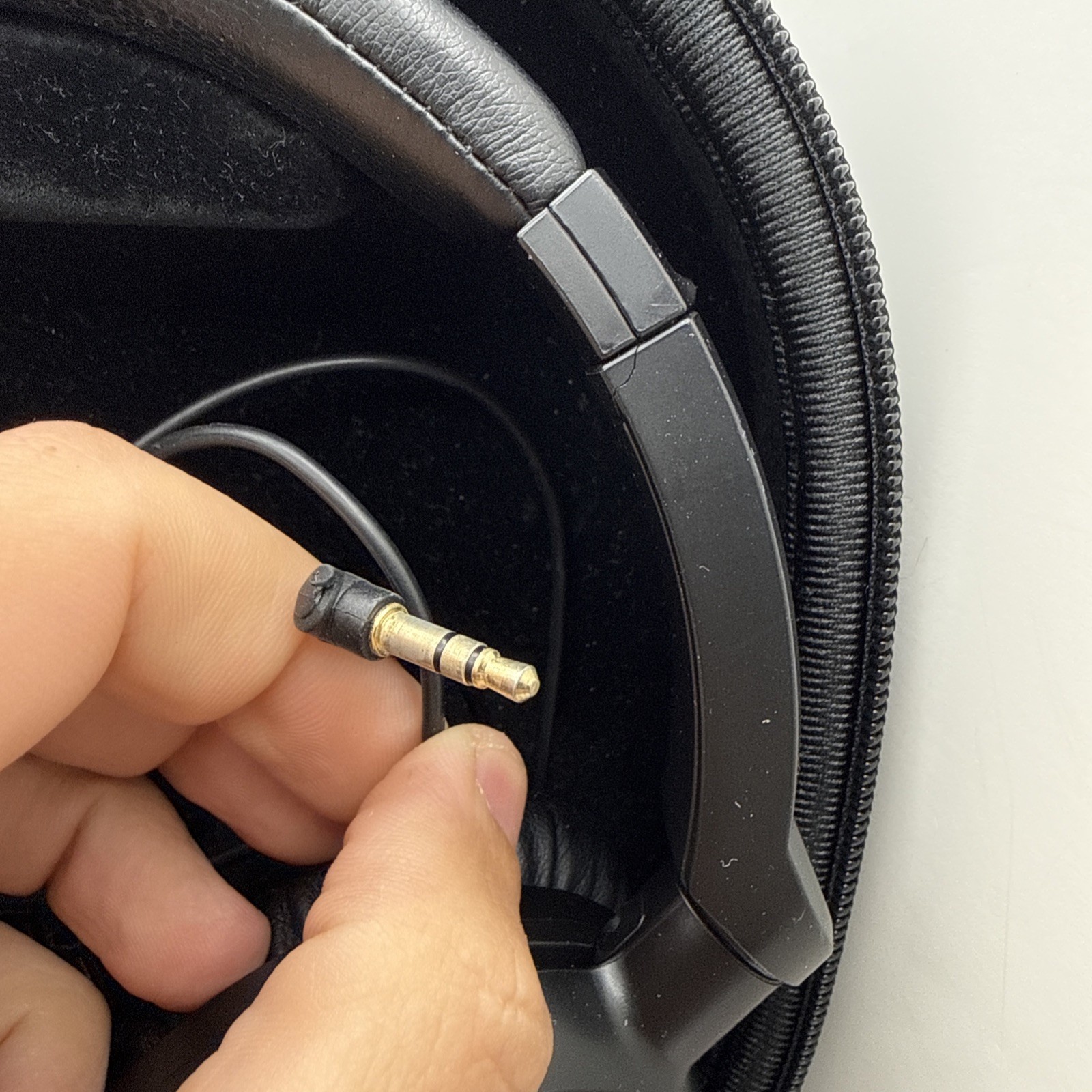 Audio-technica Ath Anc7b Quietpoint Active Noise Canceling Headphones