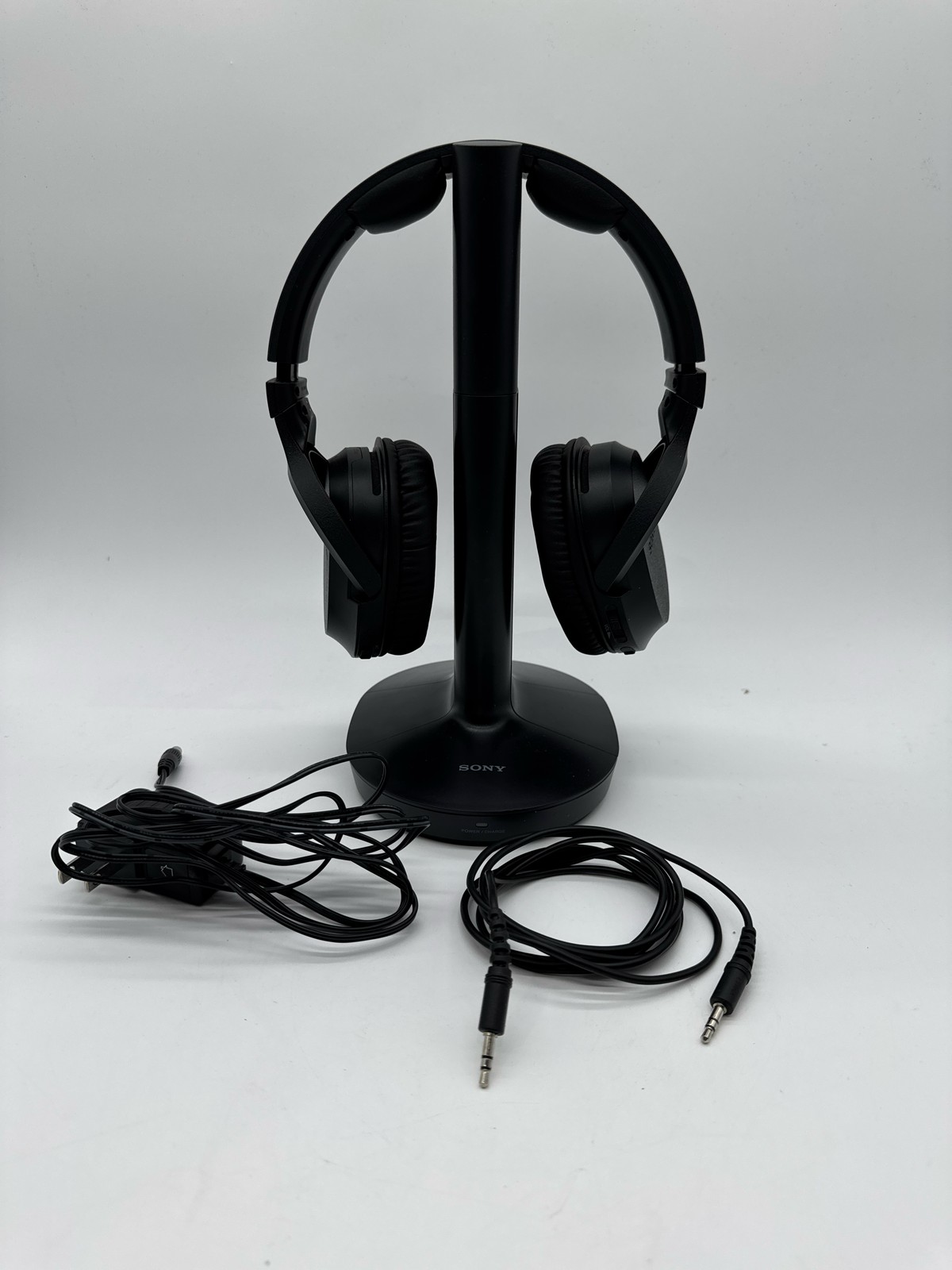 Sony WH-RF400 Wireless Over-Ear Home Theater Headphones 3.5 mm Jack – Black