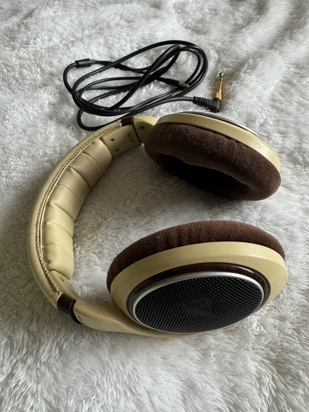 Sennheiser HD 598 Over-Ear Headphones – Ivory