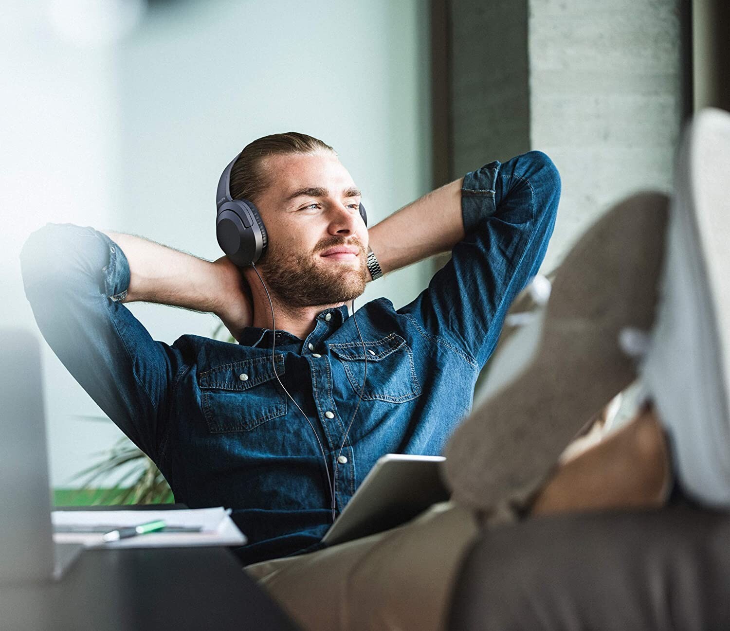 Philips Over-Ear Stereo Headphones. Wired. Noise Isolation. Lightweight.