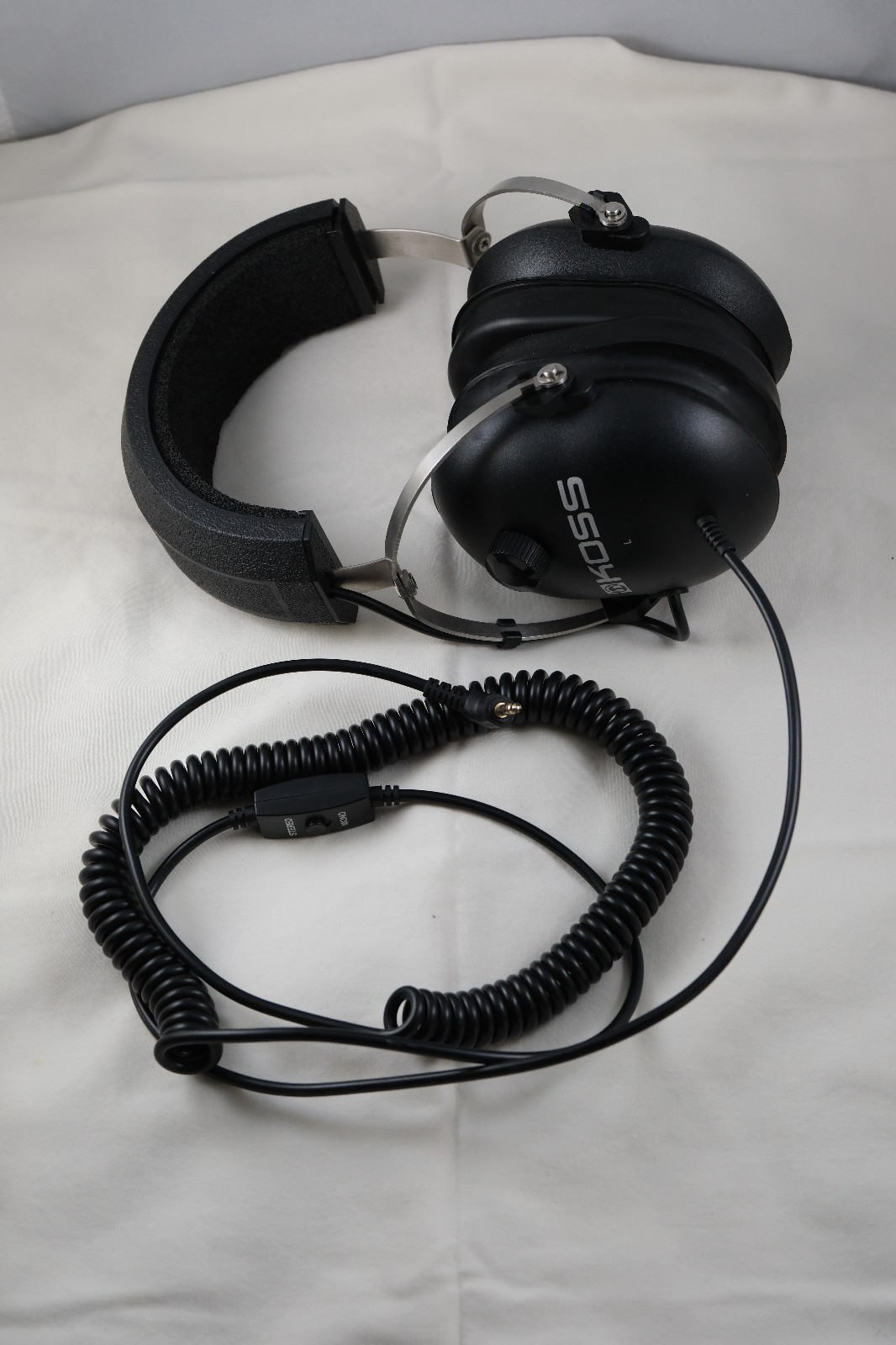 Koss QZ99 Around-Ear Noise Isolating, Noise Reduction Headphones – Black