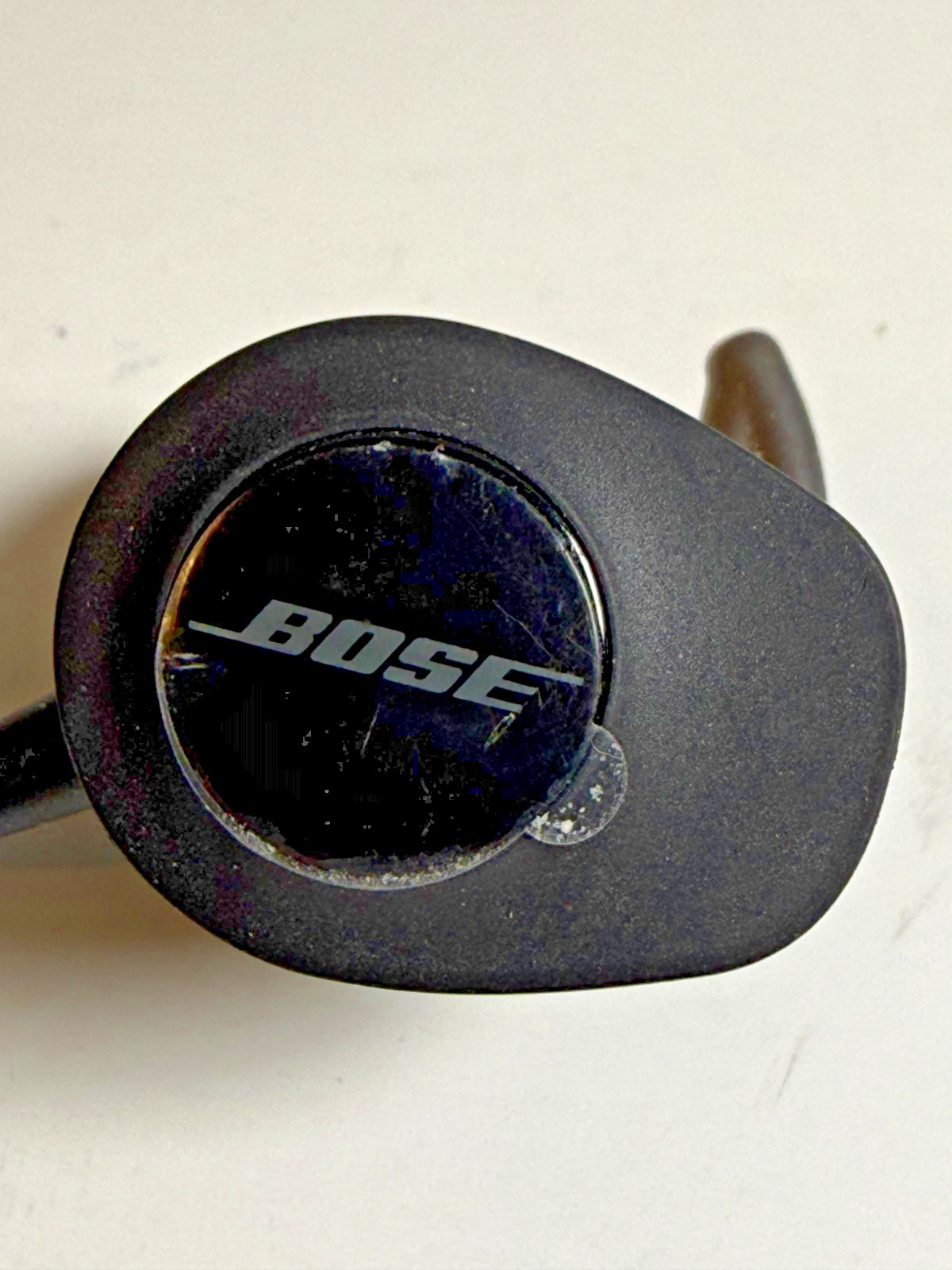 Bose 761529-0010 SoundSport Wireless in Ear Neckband Headphones – Black