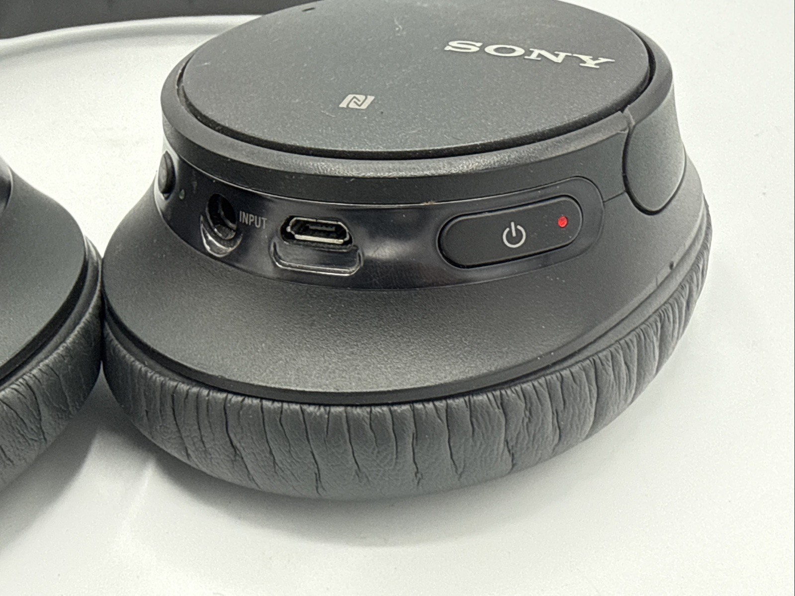 Sony WH-CH700N Bluetooth Noise Canceling Wireless Headphones Excellent