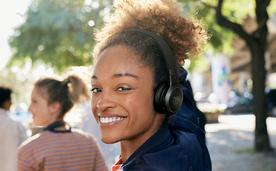JBL Live 460NC, Wireless on-ear NC headphones