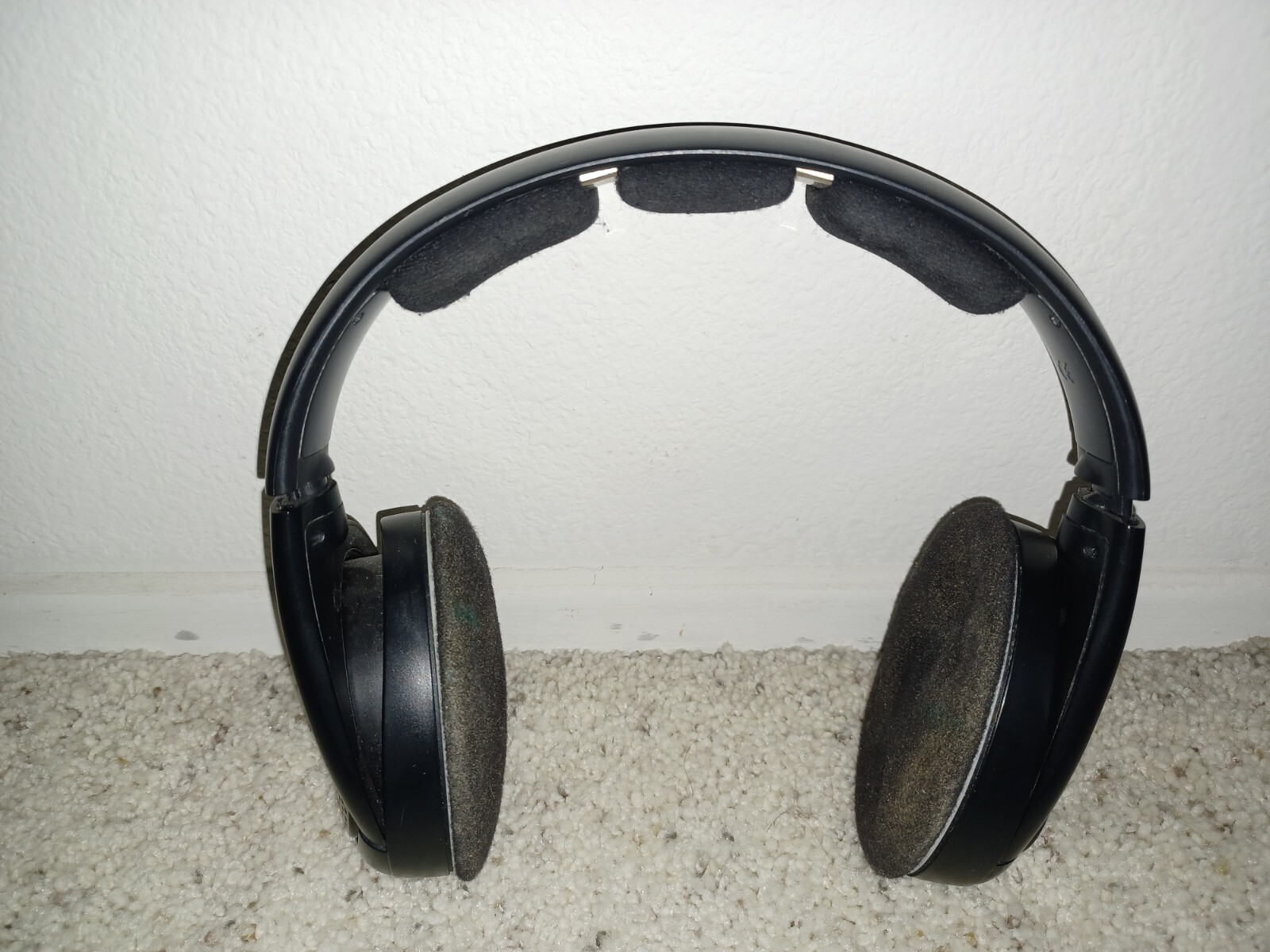 Sennheiser RS 120 On-Ear Wireless Stereo Headphone Headset System