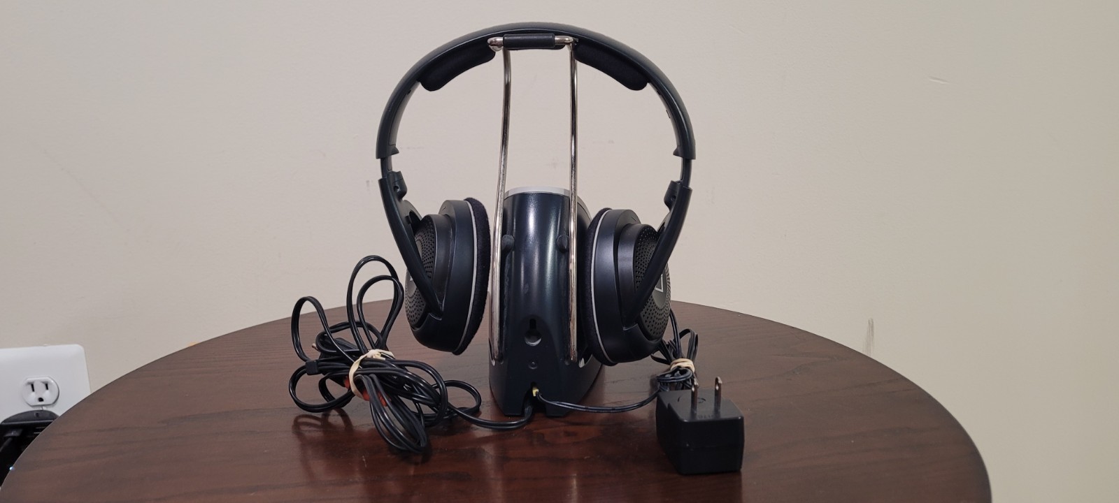 Sennheiser wireless Headphones TR 120 With base +cables Tested, Works
