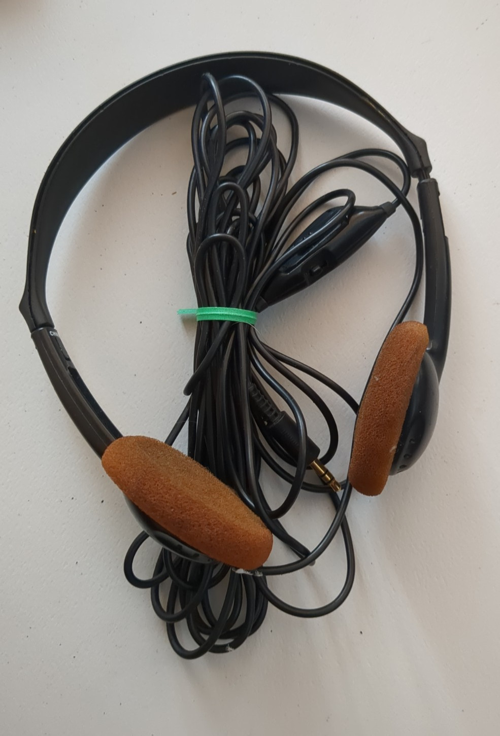 Vintage lot of 5 Headphones AWAI, Radio Shack, Nova-42, Centrios Noise Canceling