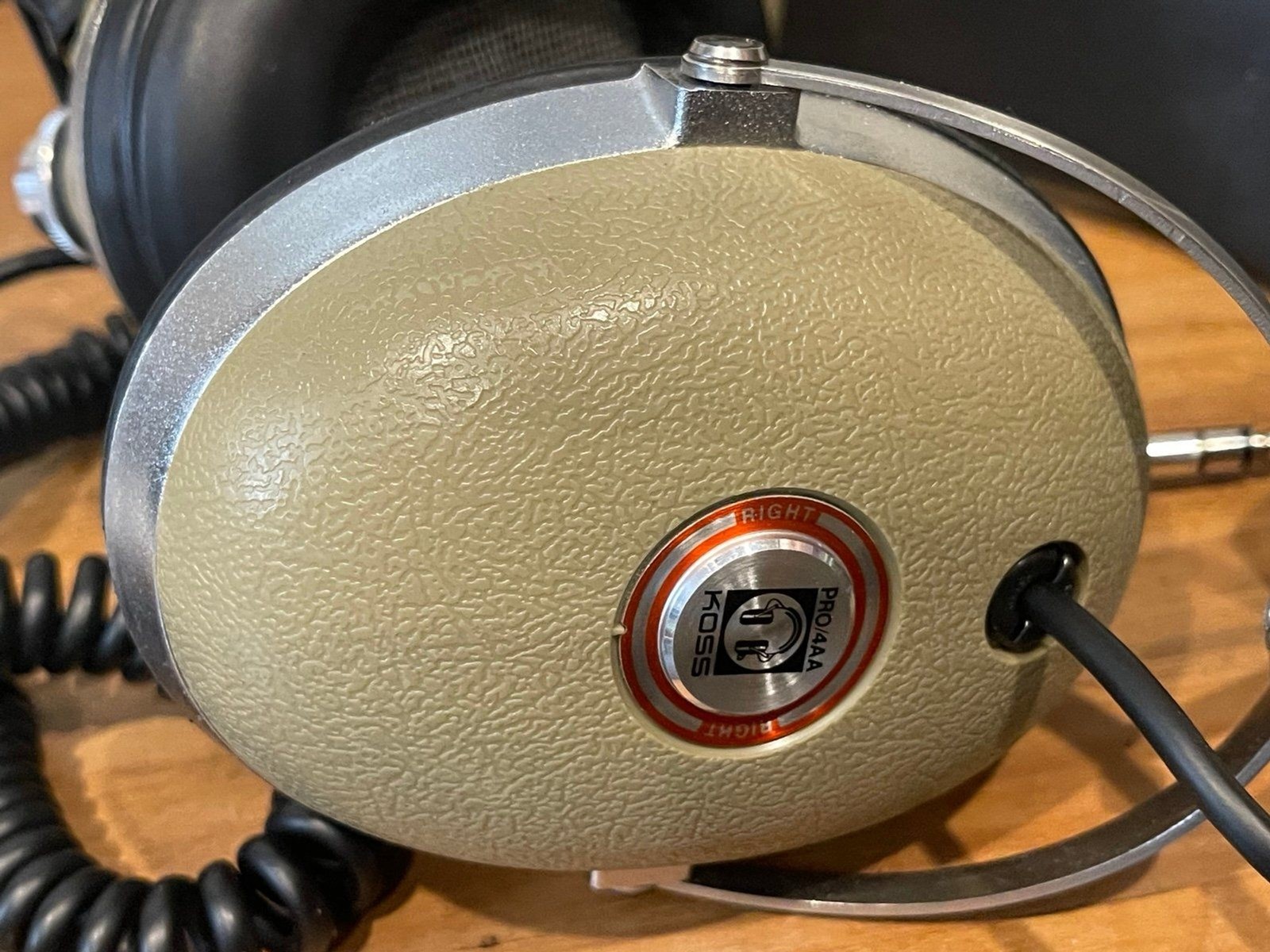 Vintage Koss Pro-4AA (1974) – lProvenance Set
