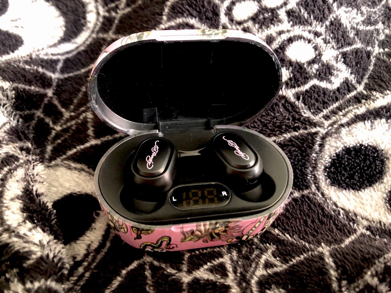 ed hardy headphones wireless