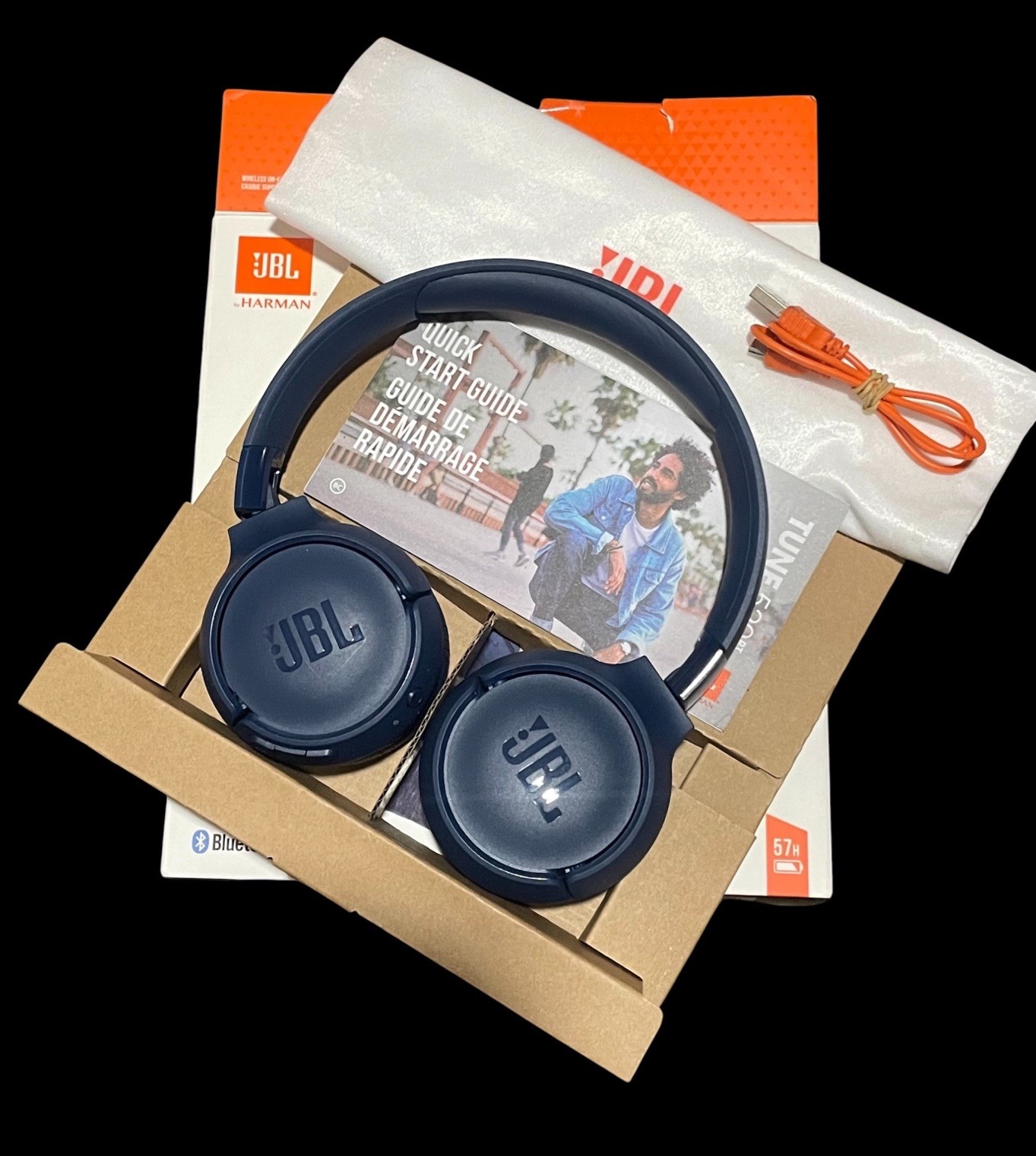 JBL Tune 520BT Wireless Pure Bass Sound Hands-Free Calls On-Ear Headphones(Blue)