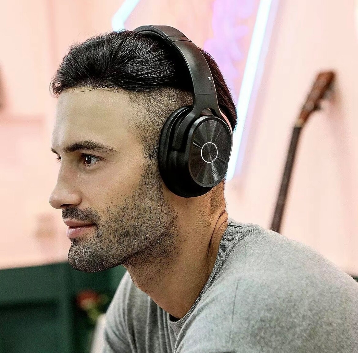 noise cancellation headphones, waterproof, long standby powerful battery life